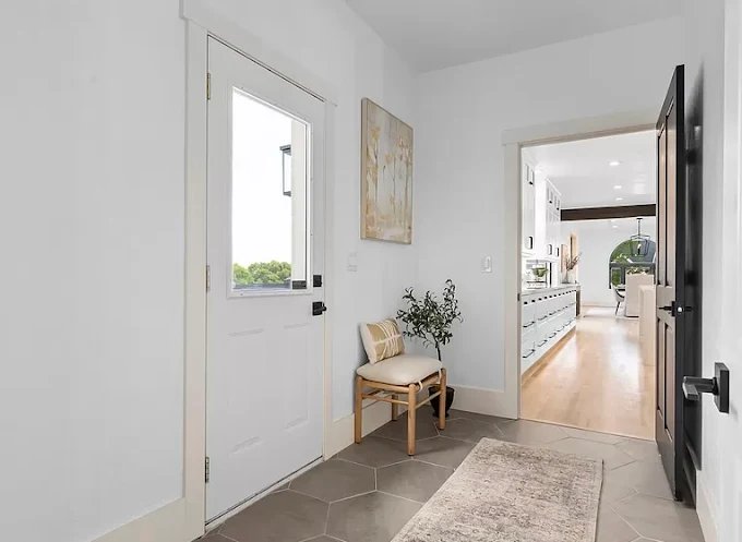 Tiled entryway