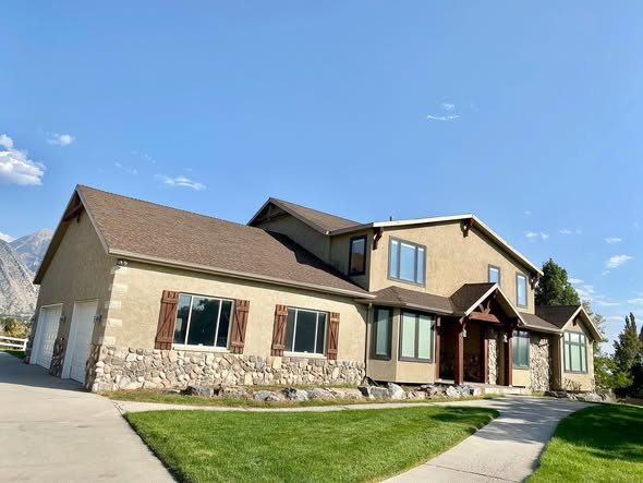 Home exterior before painting by Godspeed Services